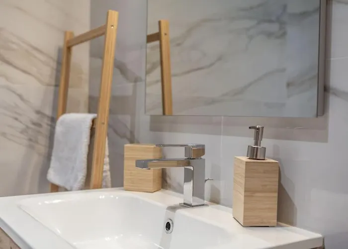 Apartment Domus 124, Elegant Comfort With Parking *