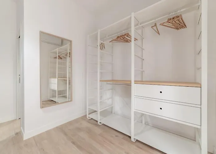 Apartment Domus 124, Elegant Comfort With Parking *
