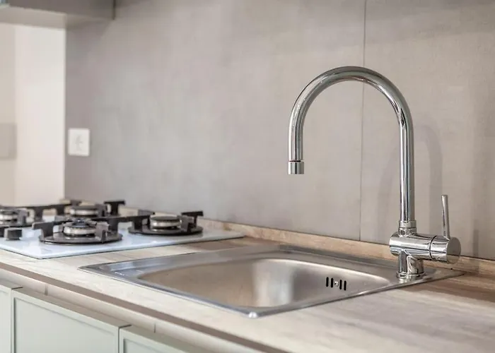 Apartment Domus 124, Elegant Comfort With Parking Rom