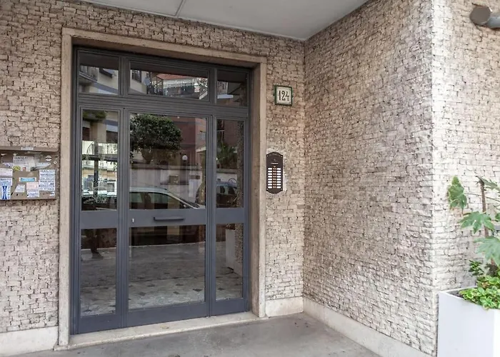 Apartment Domus 124, Elegant Comfort With Parking *
